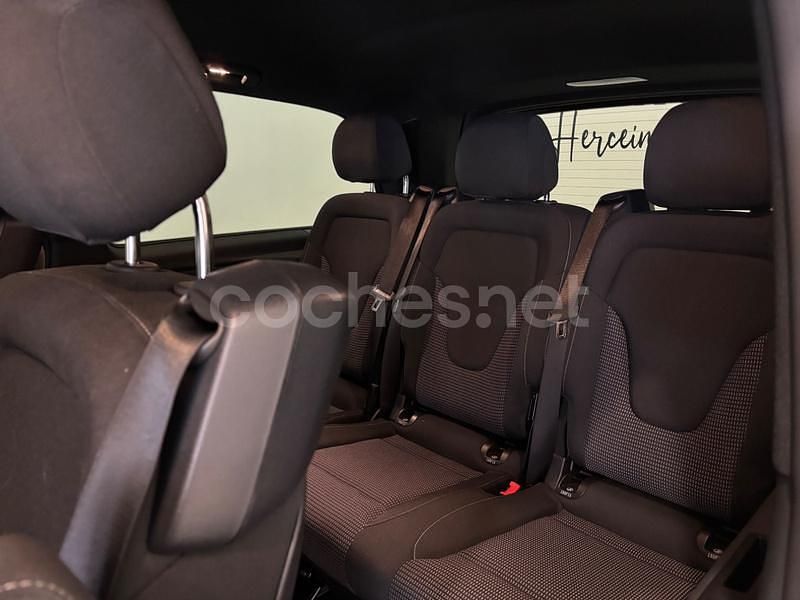 Usado Mercedes V250 Avantgarde 190 CV (139 kW) 2024 Gris / plata Monovolumen