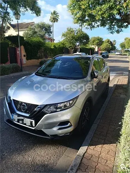 Usado Nissan Qashqai N-Connecta 115 CV (84 kW) 2020 Gris / plata SUV