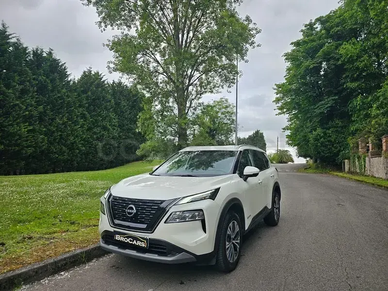Käytetty Nissan X-Trail N-Connecta 204 HP (150 kW) 2023 Valkoinen Katumaasturi