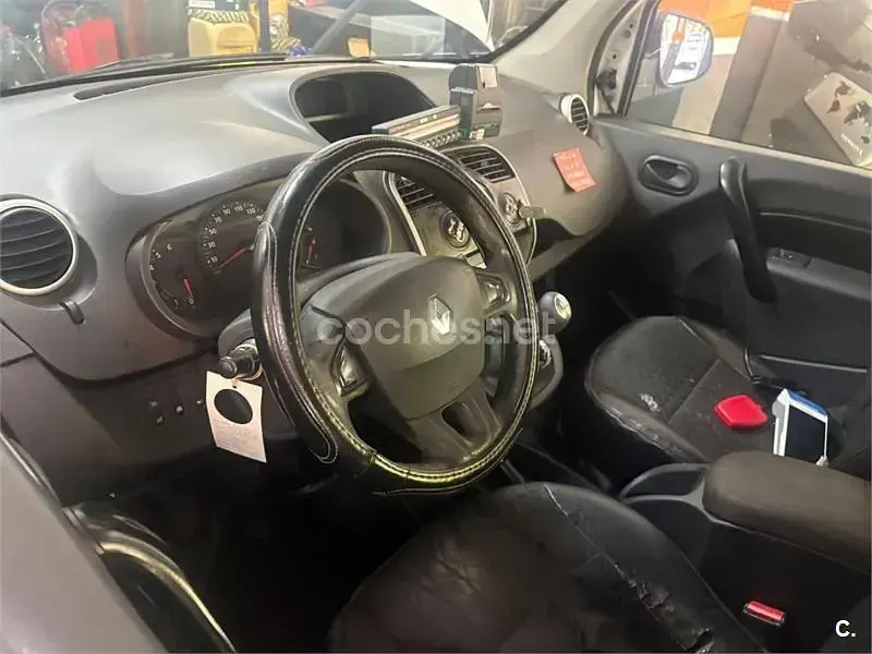 Usado Renault Kangoo 110 CV (80 kW) 2018 Blanco Monovolumen