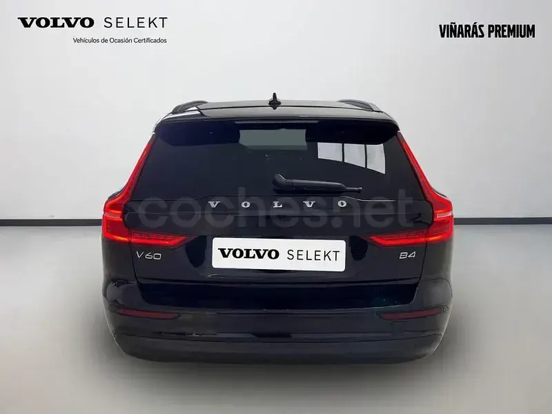 Usado Volvo V60 Core 197 CV (144 kW) 2025 Blanco Familiar
