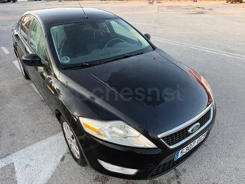 Usado Ford Mondeo Ghia 140 CV (102 kW) 2009 Negro Berlina