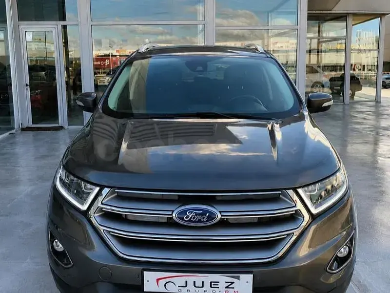 Usado Ford Edge Titanium 240 CV (176 kW) 2019 Gris / plata SUV