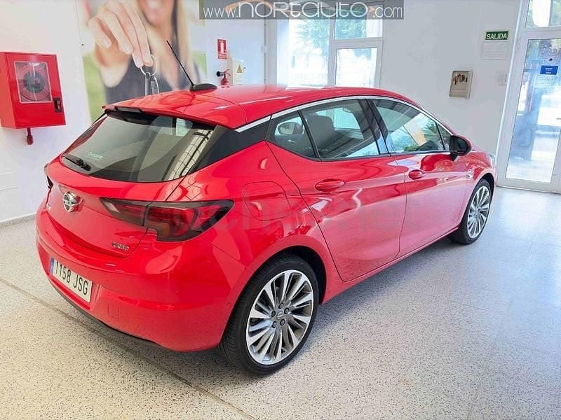 Usado Opel Astra Excellence 150 HP (110 kW) 2016 Vermelho Sedan
