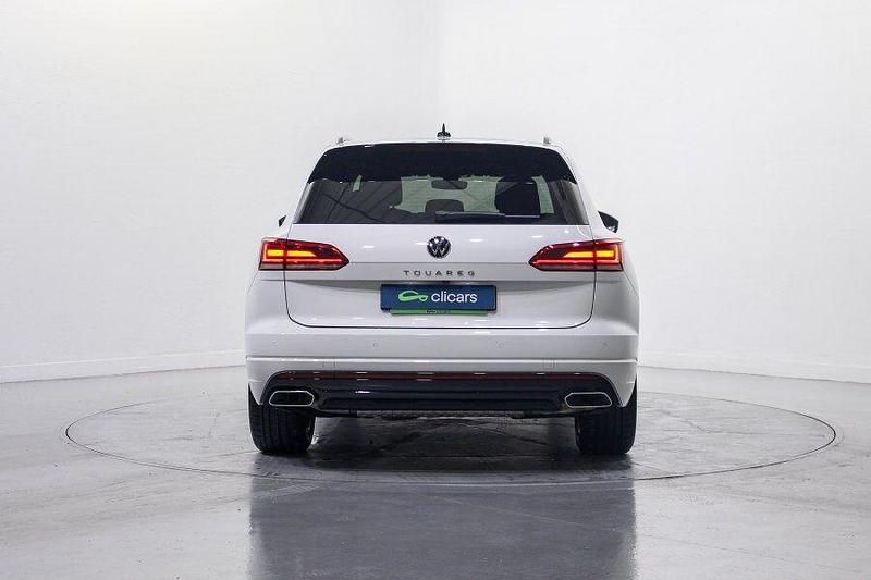 Usado VW Touareg Elegance 286 CV (210 kW) 2022 Blanco SUV