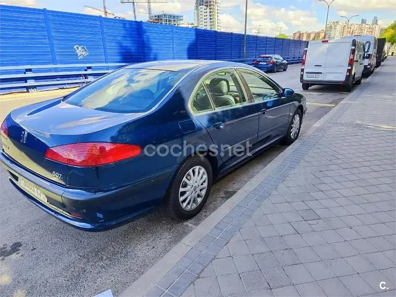 Usado Peugeot 607 160 CV (117 kW) 2003 Azul Berlina