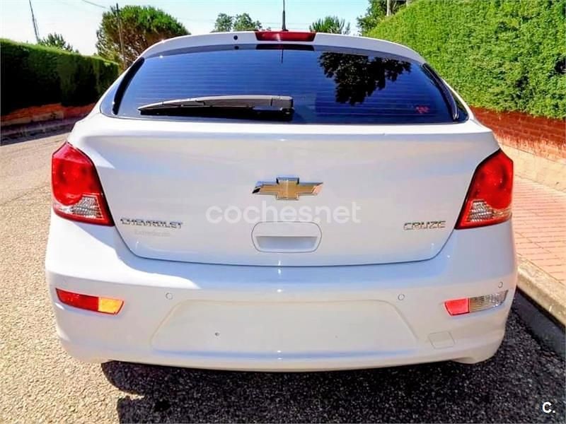 Usado Chevrolet Cruze LT 124 CV (91 kW) 2012 Blanco Berlina
