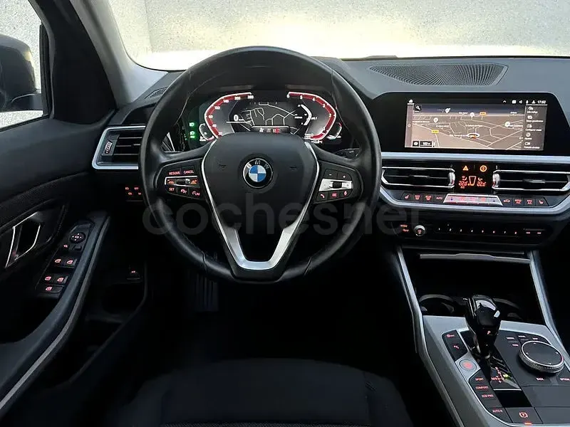 Usado BMW 320e 190 CV (139 kW) 2021 Gris / plata Familiar