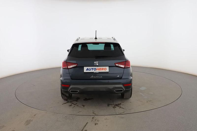 Usado Seat Arona FR 110 CV (80 kW) 2022 Gris SUV
