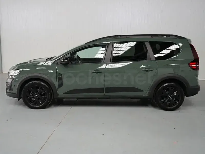 Usado Dacia Jogger Extreme 100 CV (73 kW) 2023 Verde Monovolumen