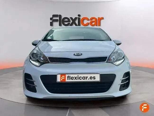 Usado Kia Rio 84 CV (61 kW) 2016 Blanco Utilitario