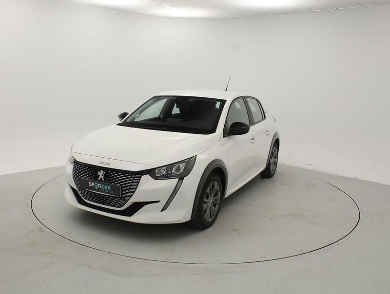 Usado Peugeot e-208 Active 100 kW (136 CV) 2023 Blanco Utilitario