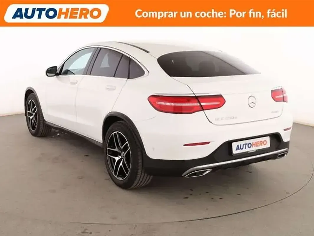 Usado Mercedes GLC250 AMG line 205 CV (150 kW) 2018 Blanco SUV