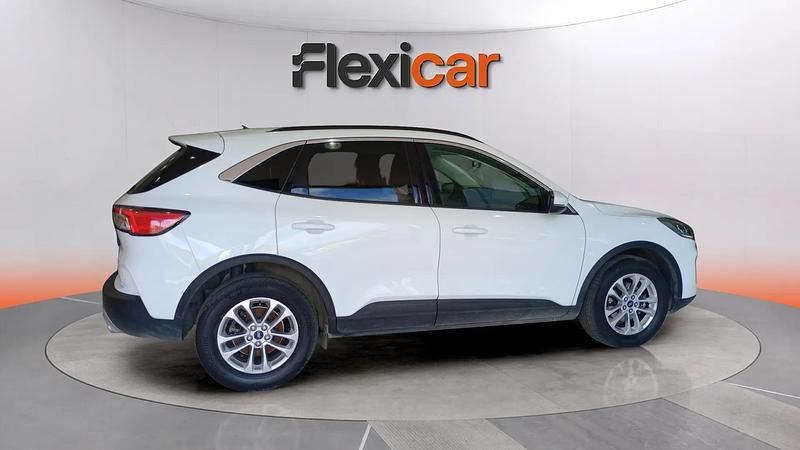 Usado Ford Kuga Titanium 120 CV (88 kW) 2022 Blanco SUV