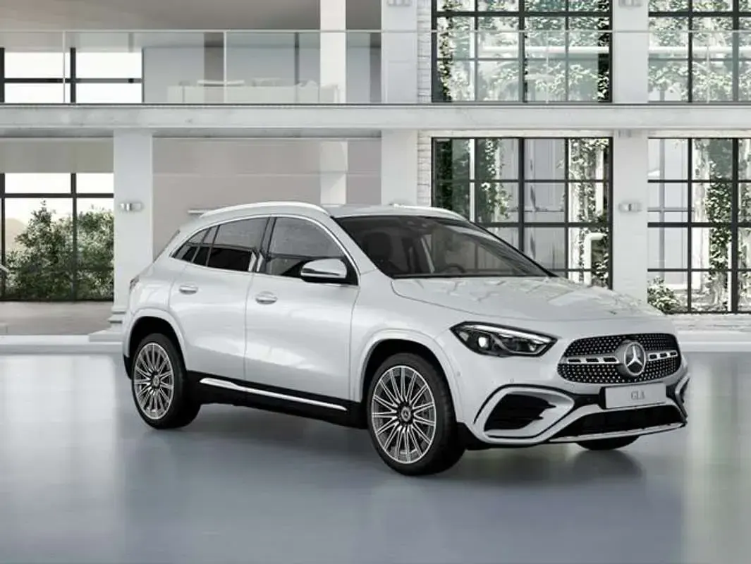 Usado Mercedes GLA220 190 CV (139 kW) 2024 Blanco SUV