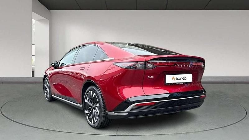Rojo Nuevo 2025 Mazda 6e Takumi-Line Berlina | 39.551 € (Precio justo) - Imagen 1/4