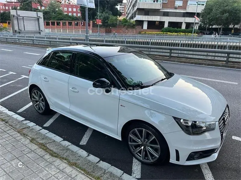 Usado Audi A1 Sportback Ambition 90 CV (66 kW) 2015 Blanco Utilitario