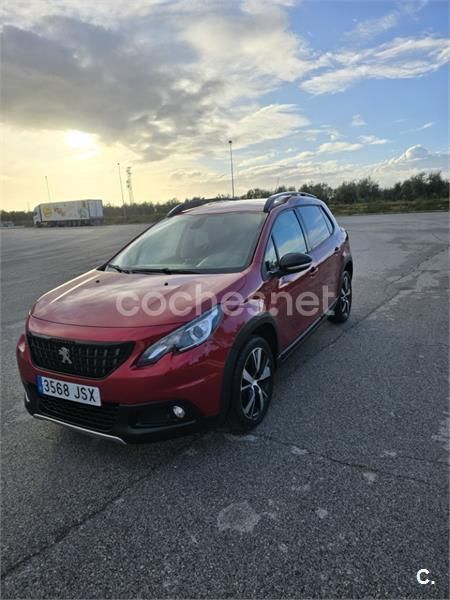 Usado Peugeot 2008 GT-line 120 CV (88 kW) 2016 Granate SUV