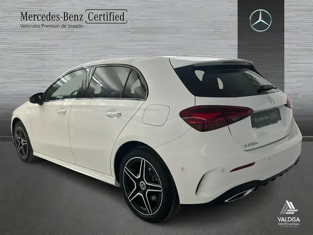Usado Mercedes A250 218 CV (160 kW) 2025 Blanco polar Berlina