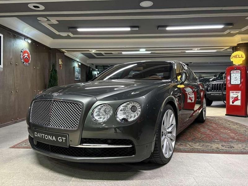 Gris Usado 2017 Bentley Flying Spur Mulliner Berlina | 79.990 € - Imagen 1/4