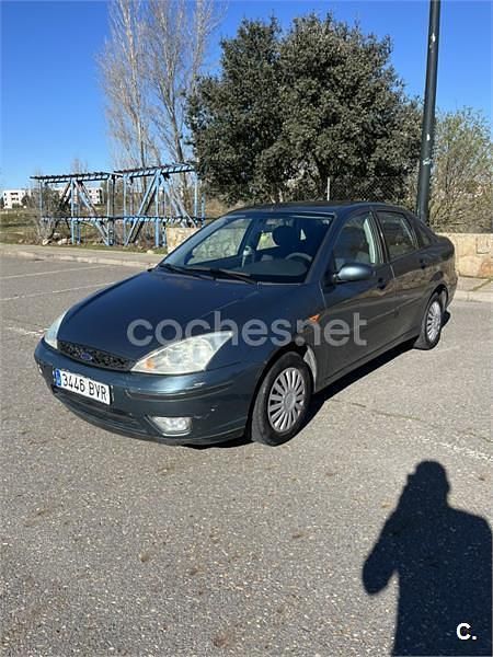 Usado Ford Focus Ambiente 90 CV (66 kW) 2002 Verde Berlina
