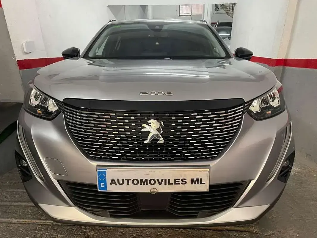 Usado Peugeot 2008 S 131 CV (96 kW) 2022 Gris SUV