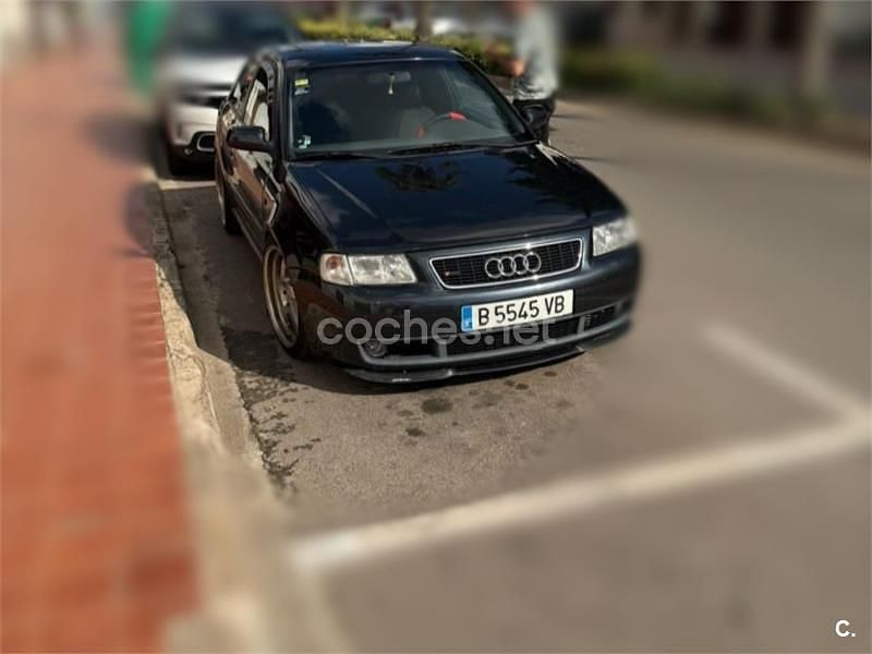 Usado Audi A3 Attraction 150 CV (110 kW) 1999 Negro Berlina