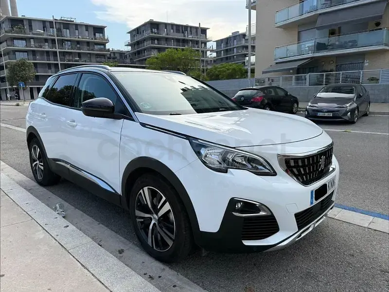 Usado Peugeot 3008 Allure 130 CV (95 kW) 2018 Blanco SUV