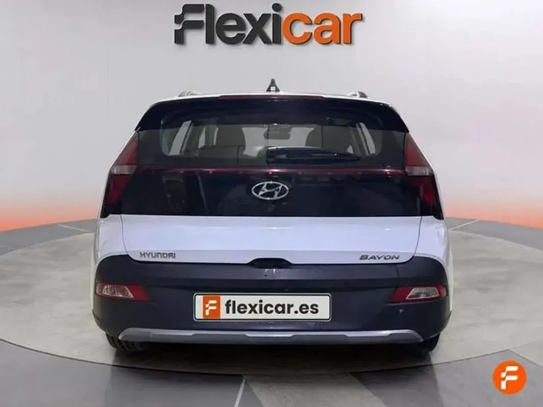 Usado Hyundai Bayon 84 HP (61 kW) 2023 Branco SUV