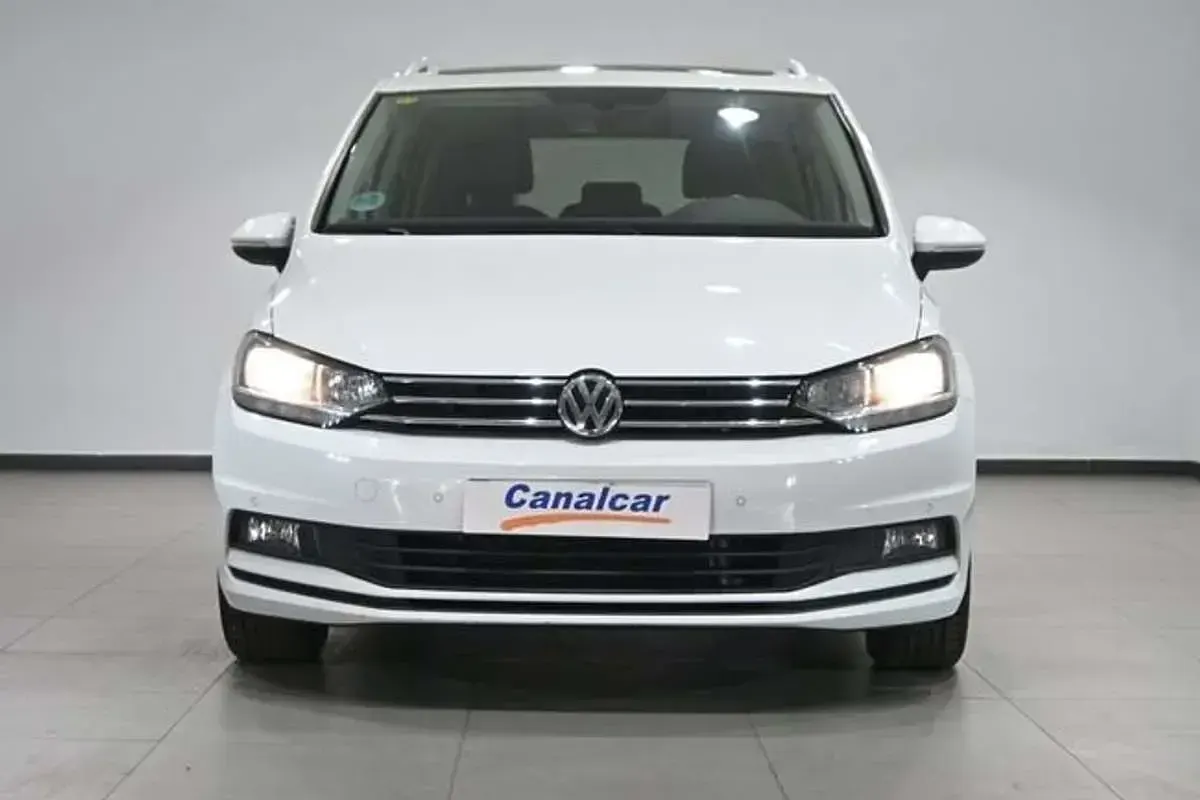 Usado VW Touran Advance 116 CV (85 kW) 2018 Blanco Monovolumen