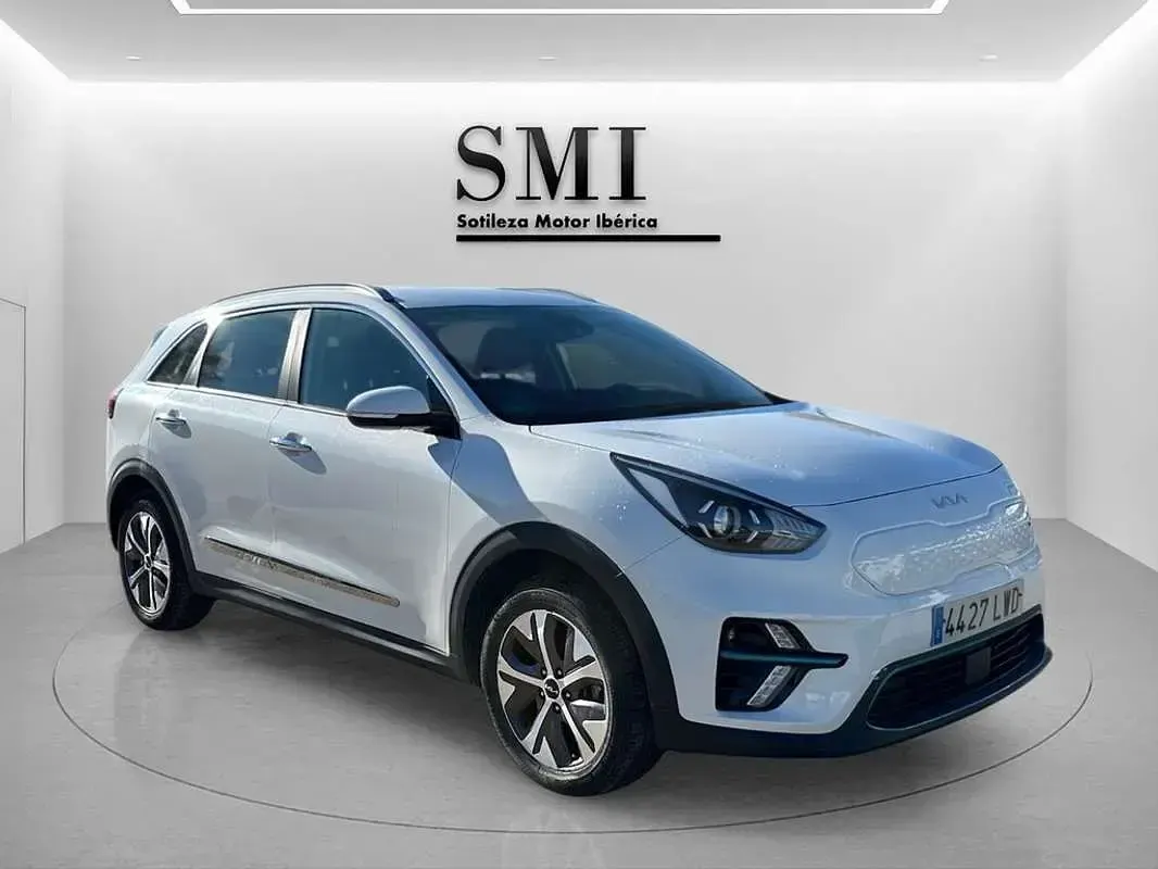 Usado Kia e-Niro 150 kW (204 CV) 2022 Blanco SUV