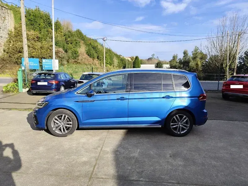 Usado VW Touran Sportline 115 CV (84 kW) 2020 Azul Monovolumen