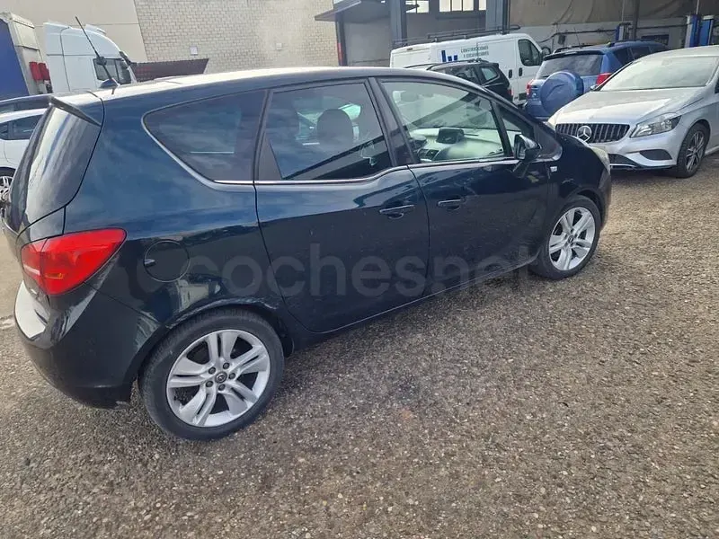 Usado Opel Meriva Excellence 110 CV (80 kW) 2014 Verde Monovolumen
