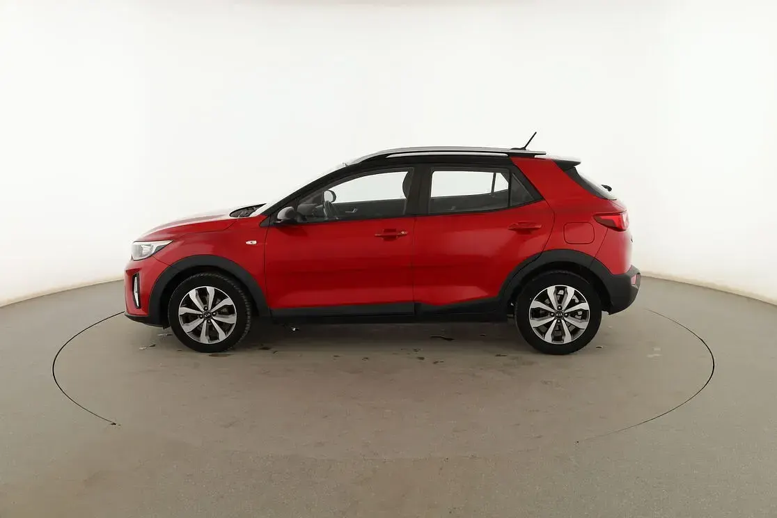 Usado Kia Stonic 101 CV (74 kW) 2020 Rojo SUV