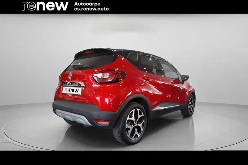 Usado Renault Captur Zen 90 CV (66 kW) 2019 Rojo SUV