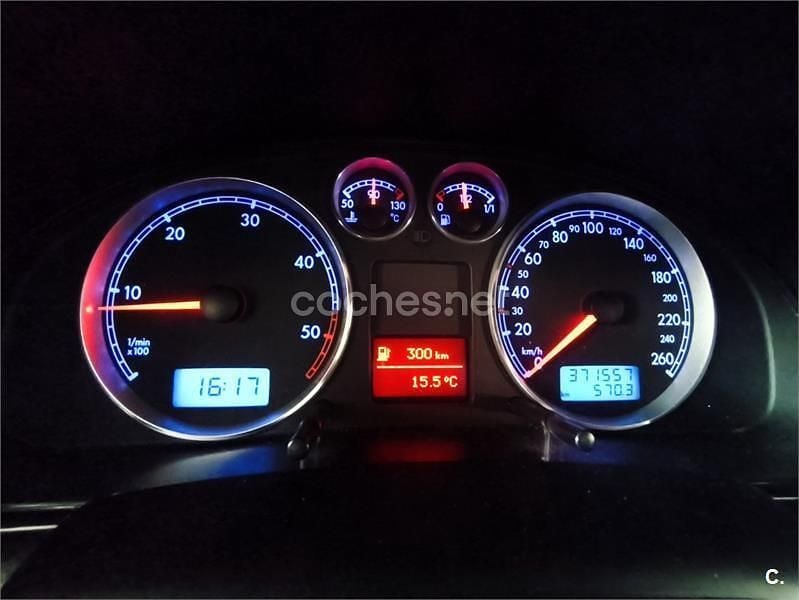 Usado VW Passat Highline 130 CV (95 kW) 2001 Azul Berlina