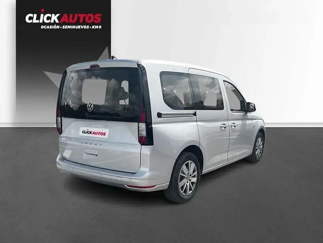 Usado VW Caddy 103 CV (75 kW) 2024 Plateado Monovolumen