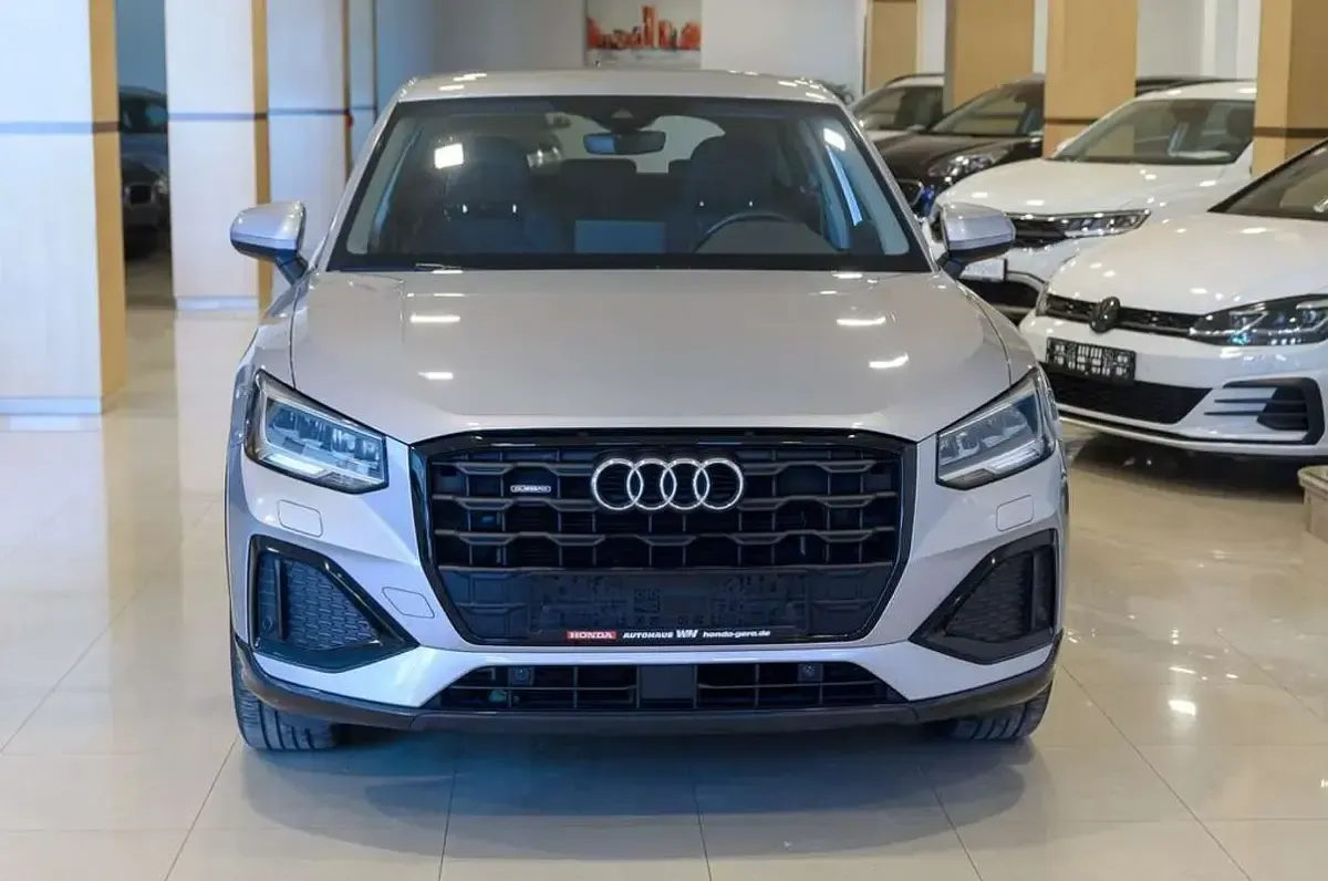 Usado Audi Q2 Advanced 150 CV (110 kW) 2021 Gris SUV