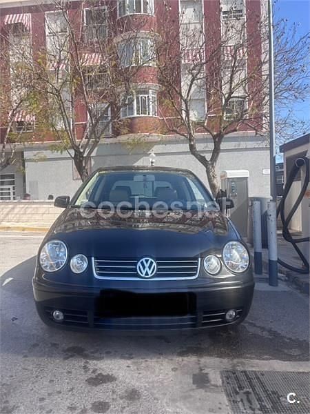 Negro Usado 2004 VW Polo Highline Berlina | 4900 € (Precio justo) - Imagen 1/4