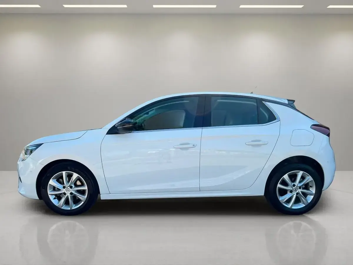Usado Opel Corsa Elegance 100 CV (73 kW) 2022 Blanco Utilitario