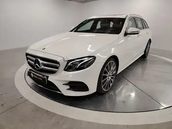 Usado Mercedes E220 194 CV (142 kW) 2018 Blanco Familiar