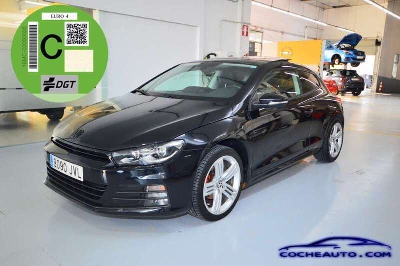 Negro Usado 2017 VW Scirocco R-line Coupe | 12.900 € (Buen precio) - Imagen 1/4
