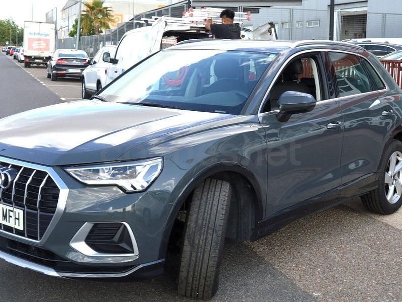 Usado Audi Q3 Advanced Plus 150 CV (110 kW) 2023 Gris / plata SUV