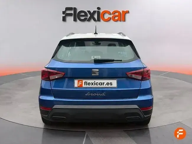 Usado Seat Arona Style 110 CV (80 kW) 2023 Azul SUV