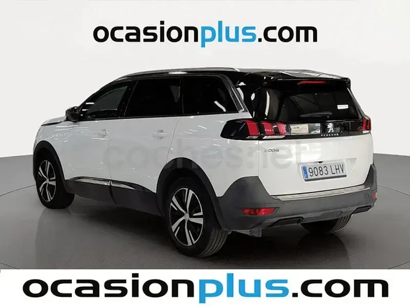 Usado Peugeot 5008 Allure 130 CV (95 kW) 2020 Blanco SUV