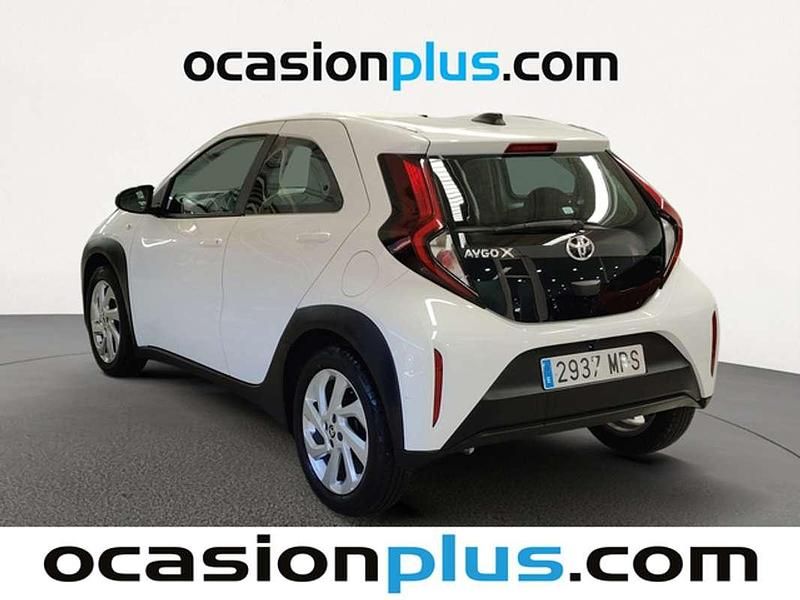 Usado Toyota Aygo Play 72 CV (52 kW) 2024 Blanco Utilitario
