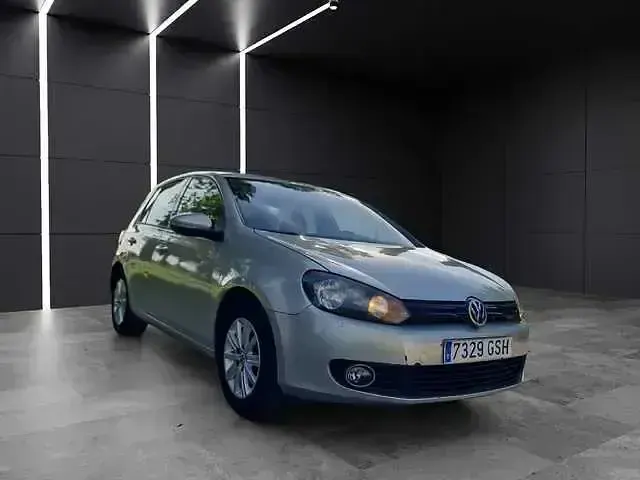 Usado VW Golf VI Advance 105 CV (77 kW) 2009 Gris / plata Utilitario