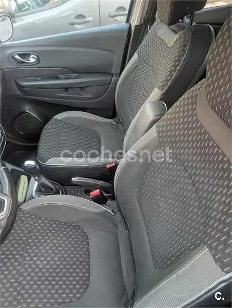 Usado Renault Captur Version S 150 CV (110 kW) 2020 Gris / plata SUV