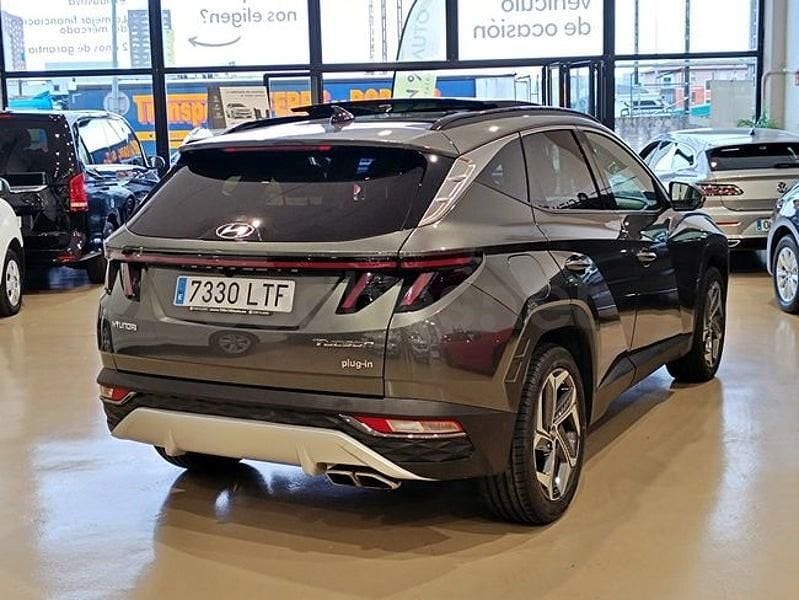 Usado Hyundai Tucson Style 265 CV (194 kW) 2021 Gris / plata SUV