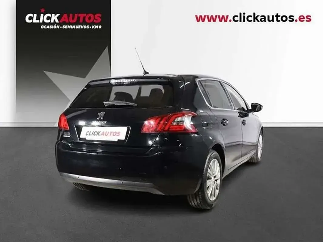 Usado Peugeot 308 Allure 110 CV (80 kW) 2021 Negro Utilitario